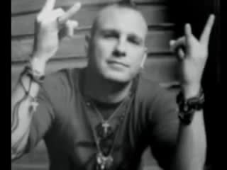 3 Doors Down - Living a Lie