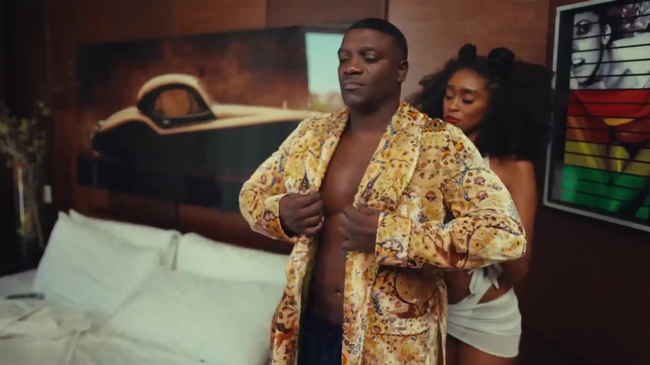 Akon - Enjoy That