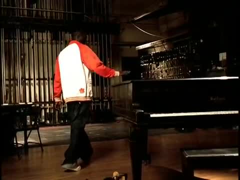 Akon - Lonely