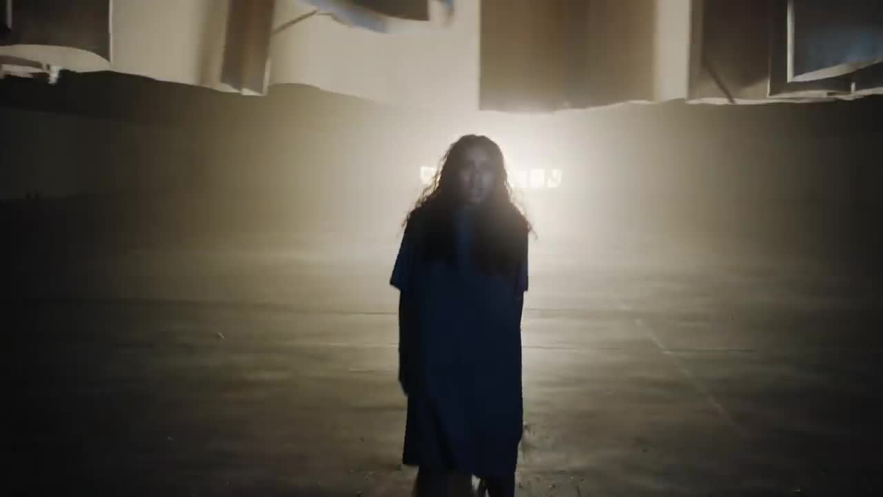 Alessia Cara - Growing Pains