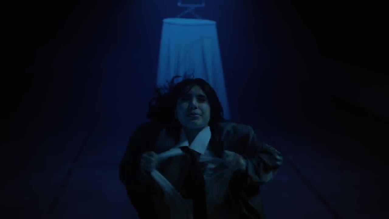 Alessia Cara - Growing Pains