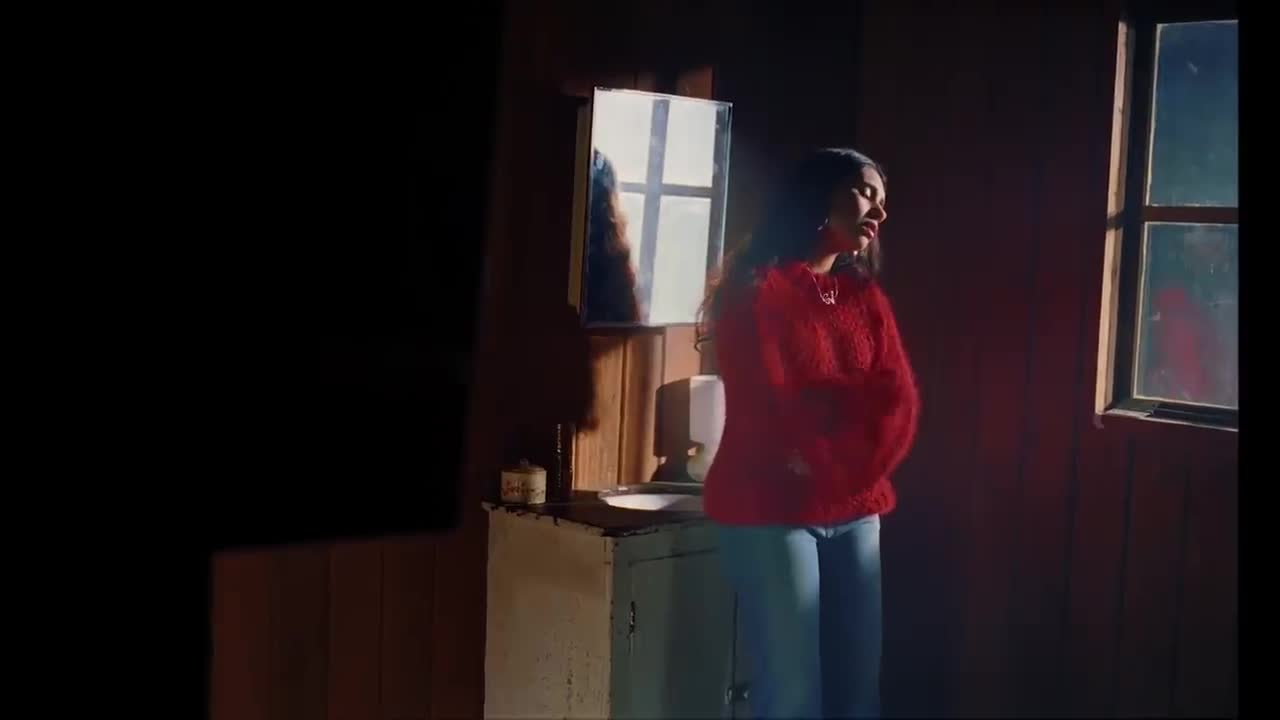 Alessia Cara - Out of Love
