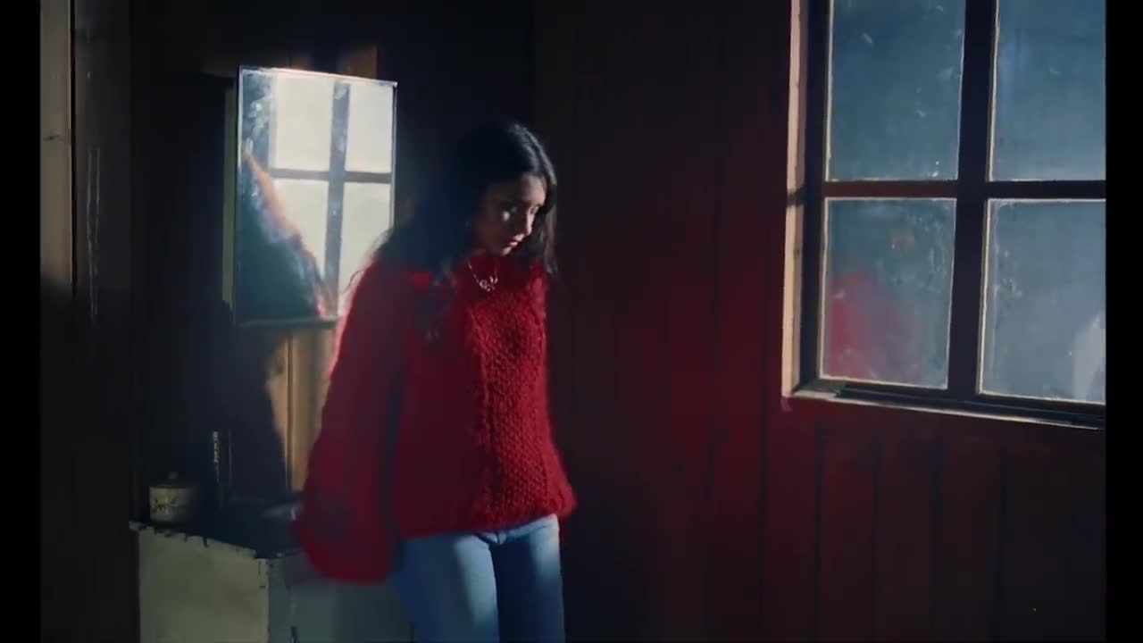 Alessia Cara - Out of Love