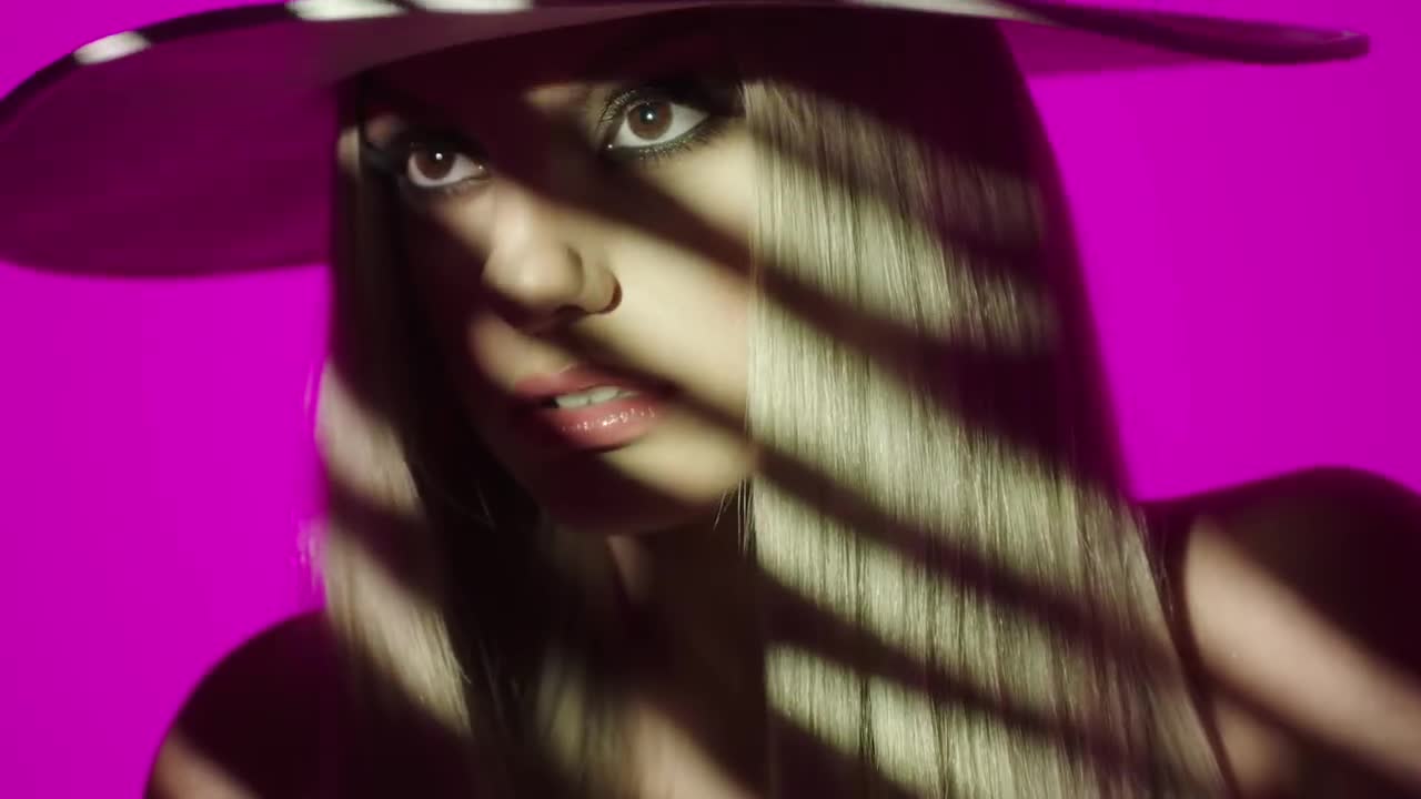 Alexandra Stan - Écoute