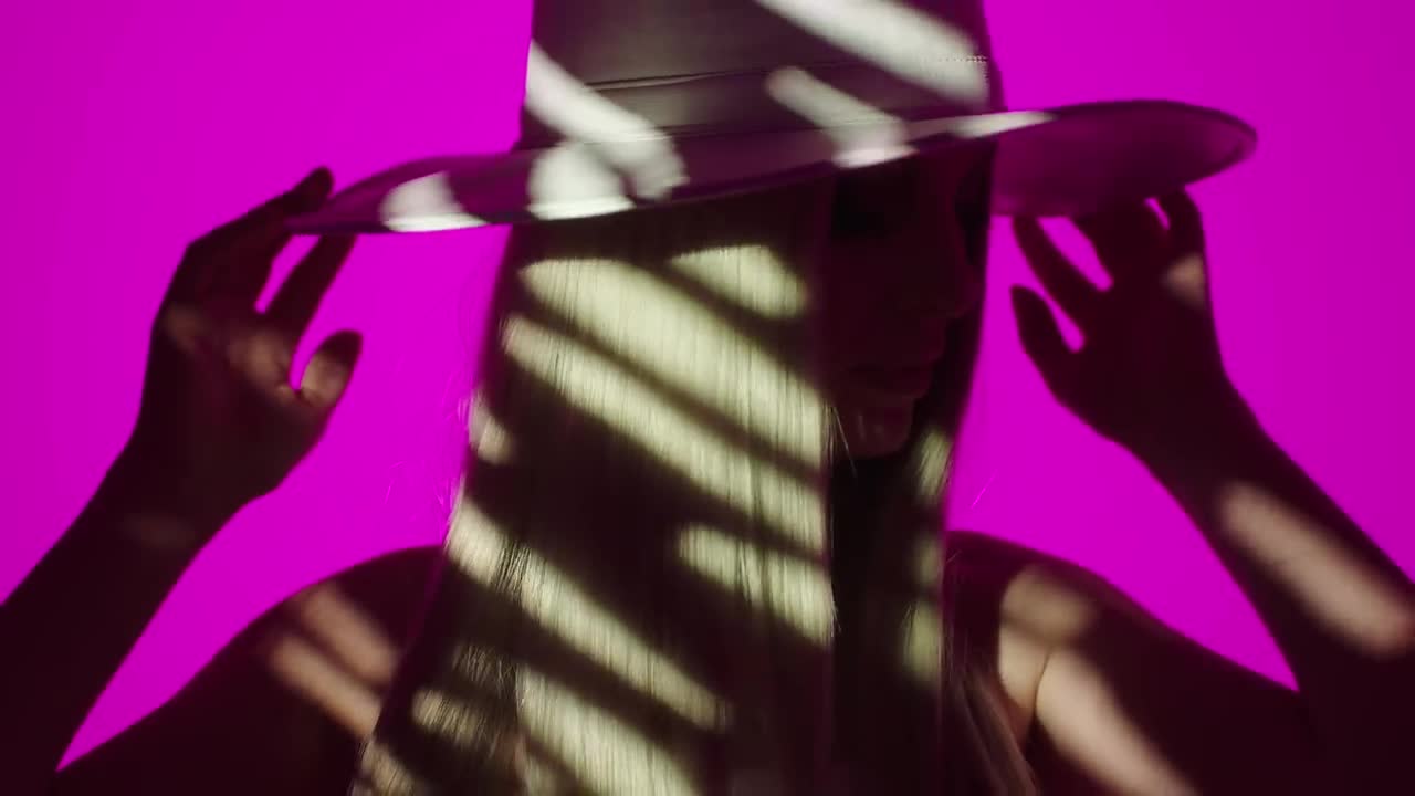 Alexandra Stan - Écoute