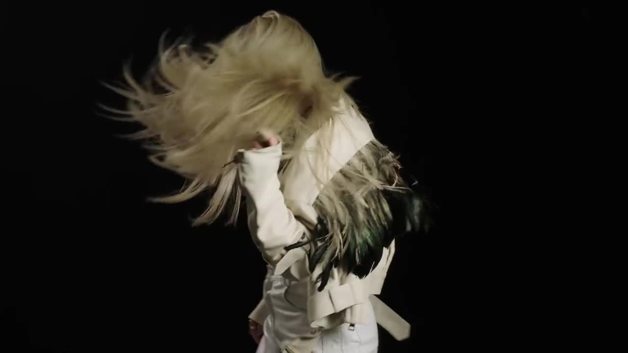 Alexandra Stan - Écoute