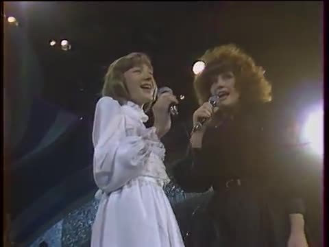 Алла Пугачёва - А знаешь, всё ещё будет