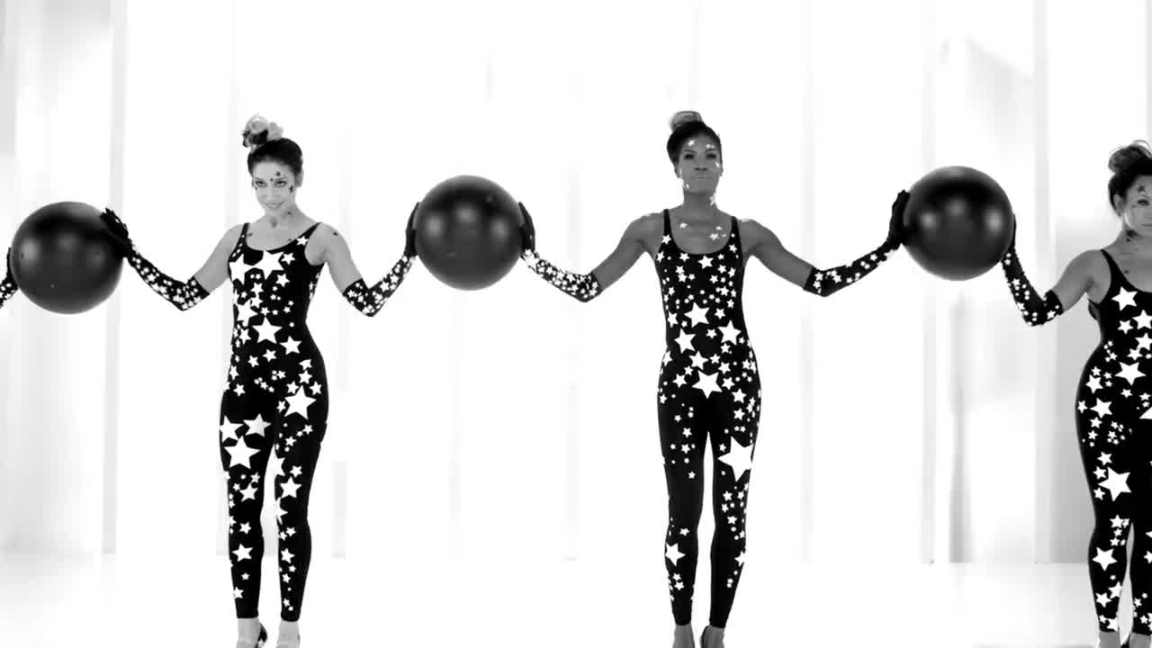 Ariana Grande - Focus