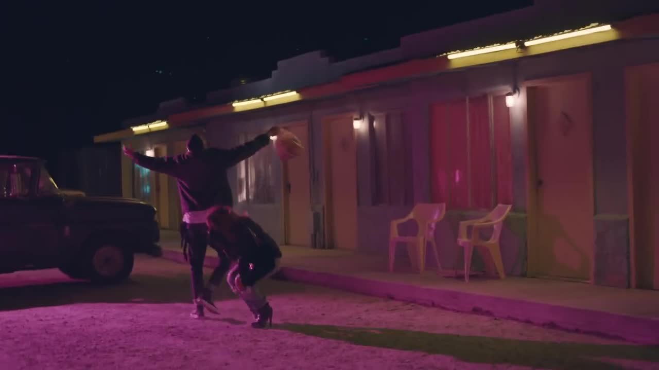 Ariana Grande - Into You