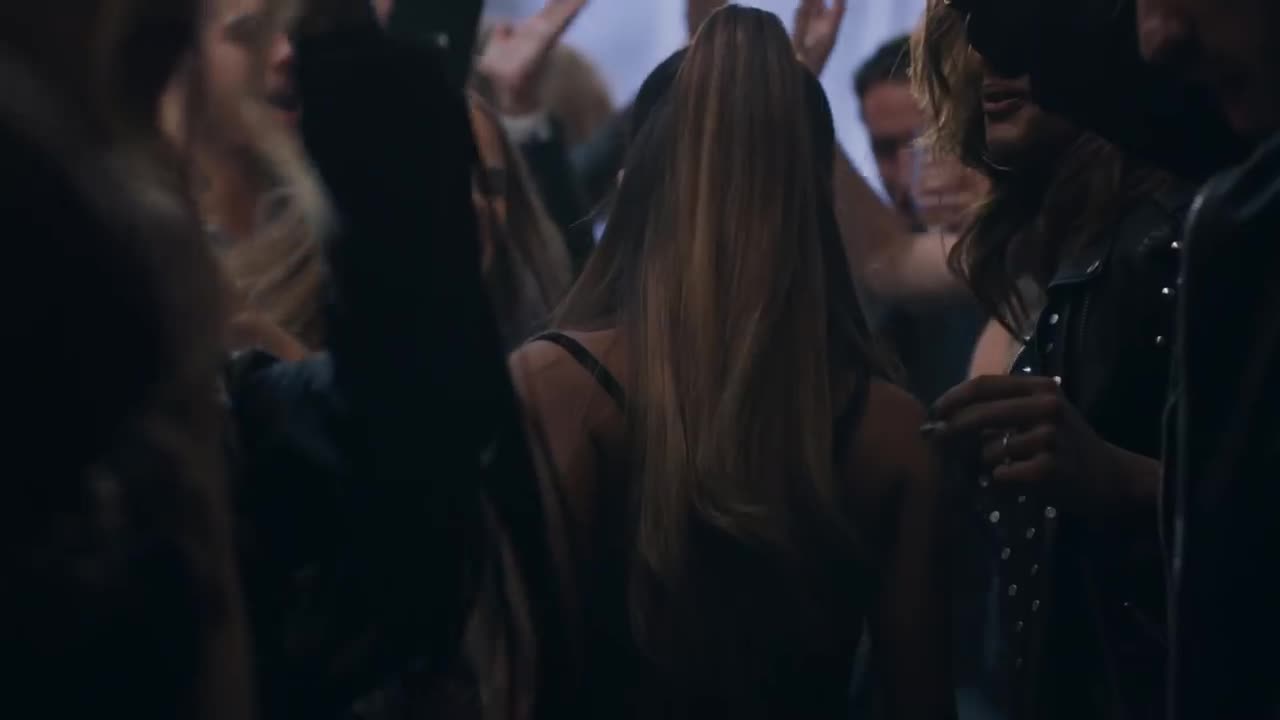 Ariana Grande - Into You
