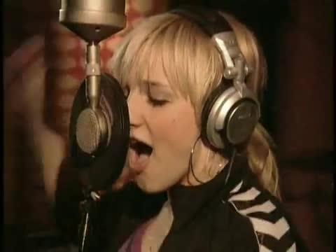 Ashlee Simpson - Pieces of Me