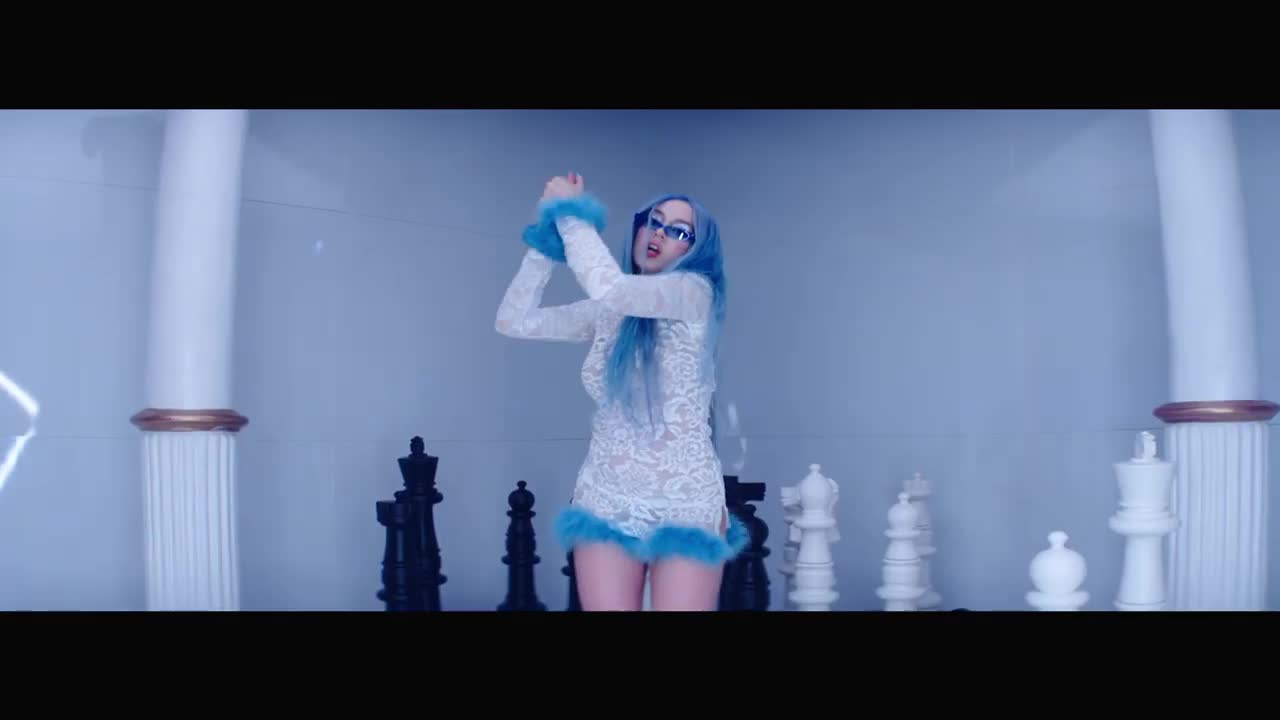 Ava Max - Kings & Queens