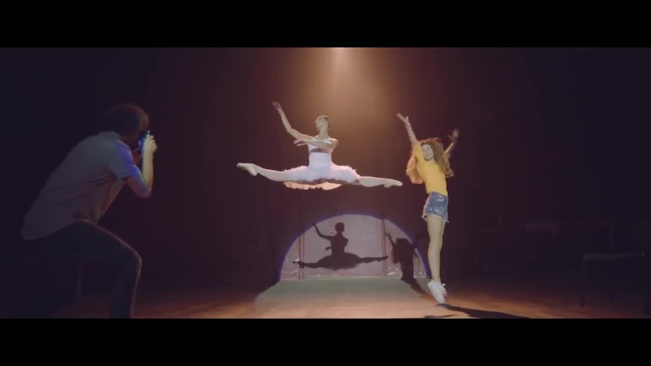 Avicii - Lonely Together