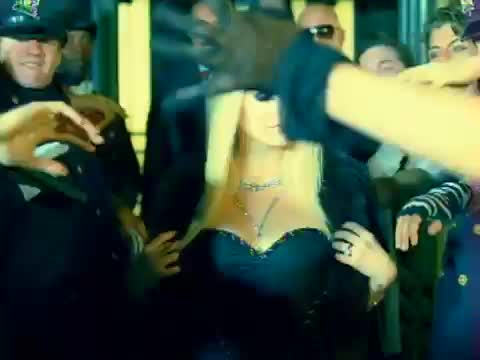 Avril Lavigne - Hot