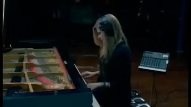 Avril Lavigne - Innocence