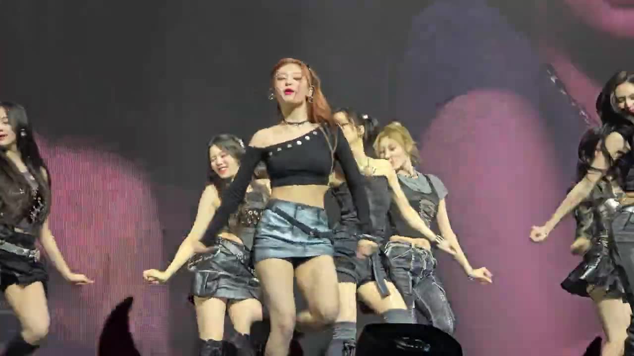BABYMONSTER - 2NE1 MASHUP