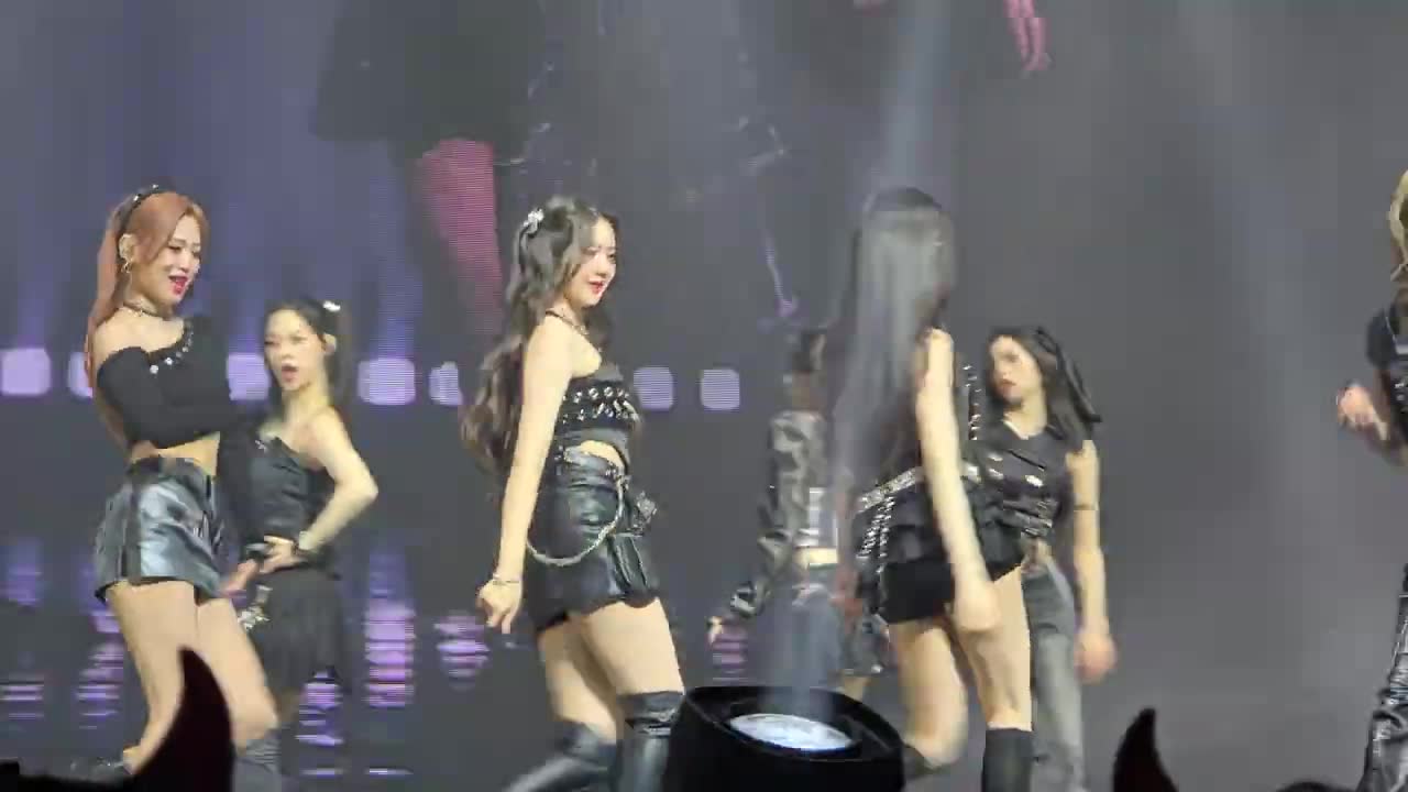 BABYMONSTER - 2NE1 MASHUP