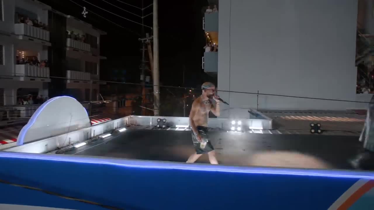Bad Bunny - La jumpa