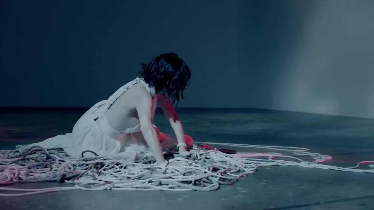 BANKS - Gemini Feed