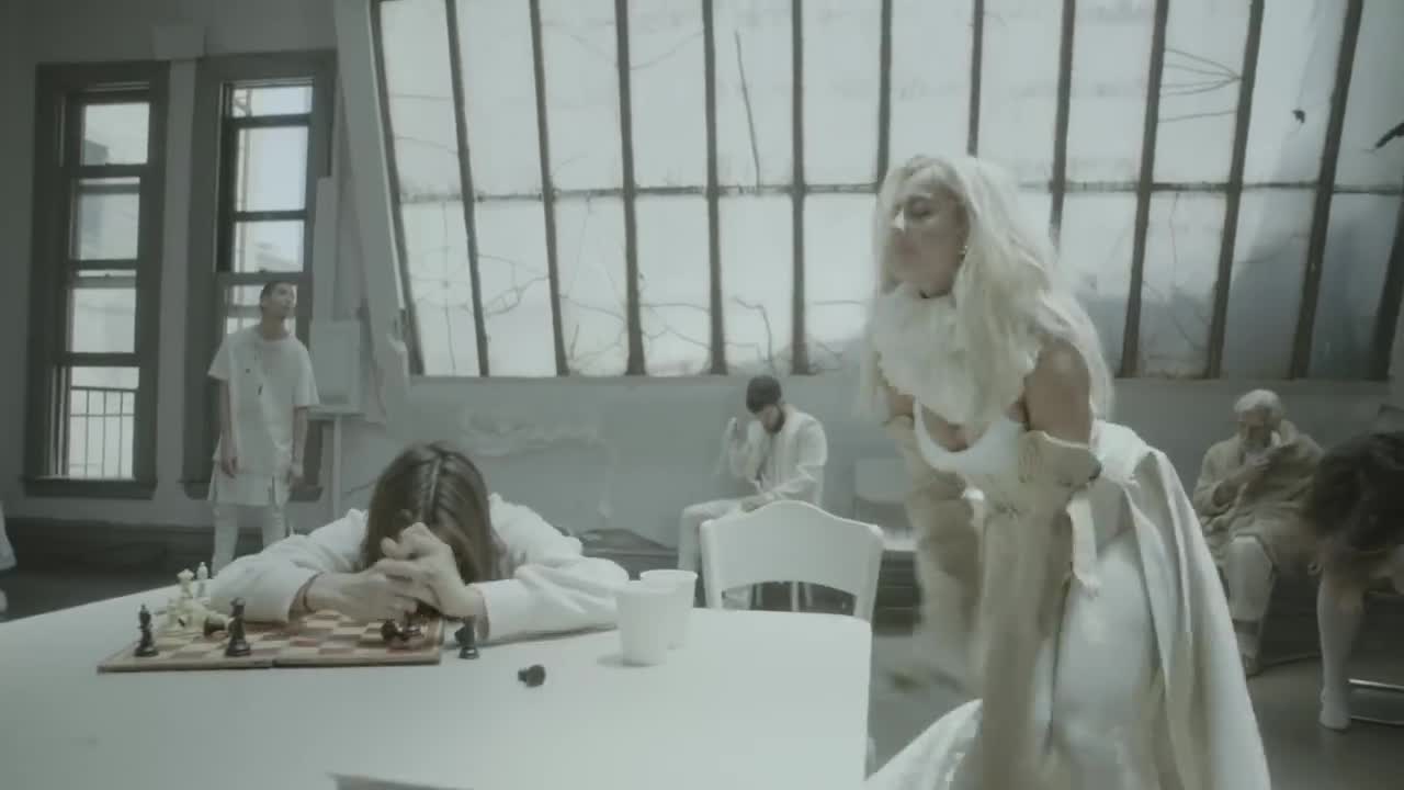 Bebe Rexha - I’m a Mess
