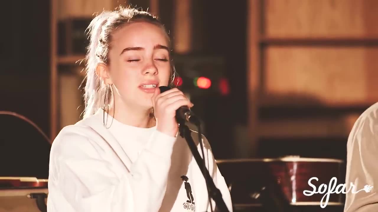 Billie Eilish - Six Feet Under