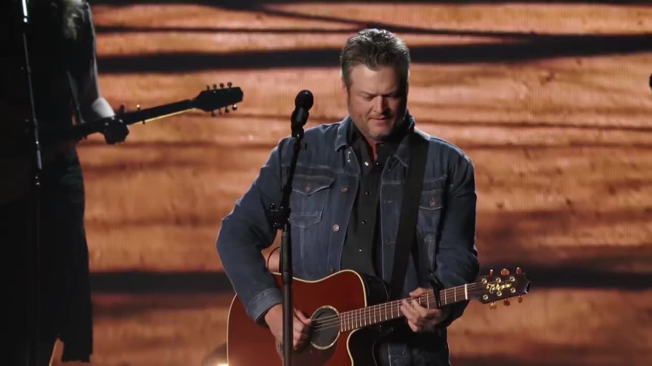 Blake Shelton - God’s Country