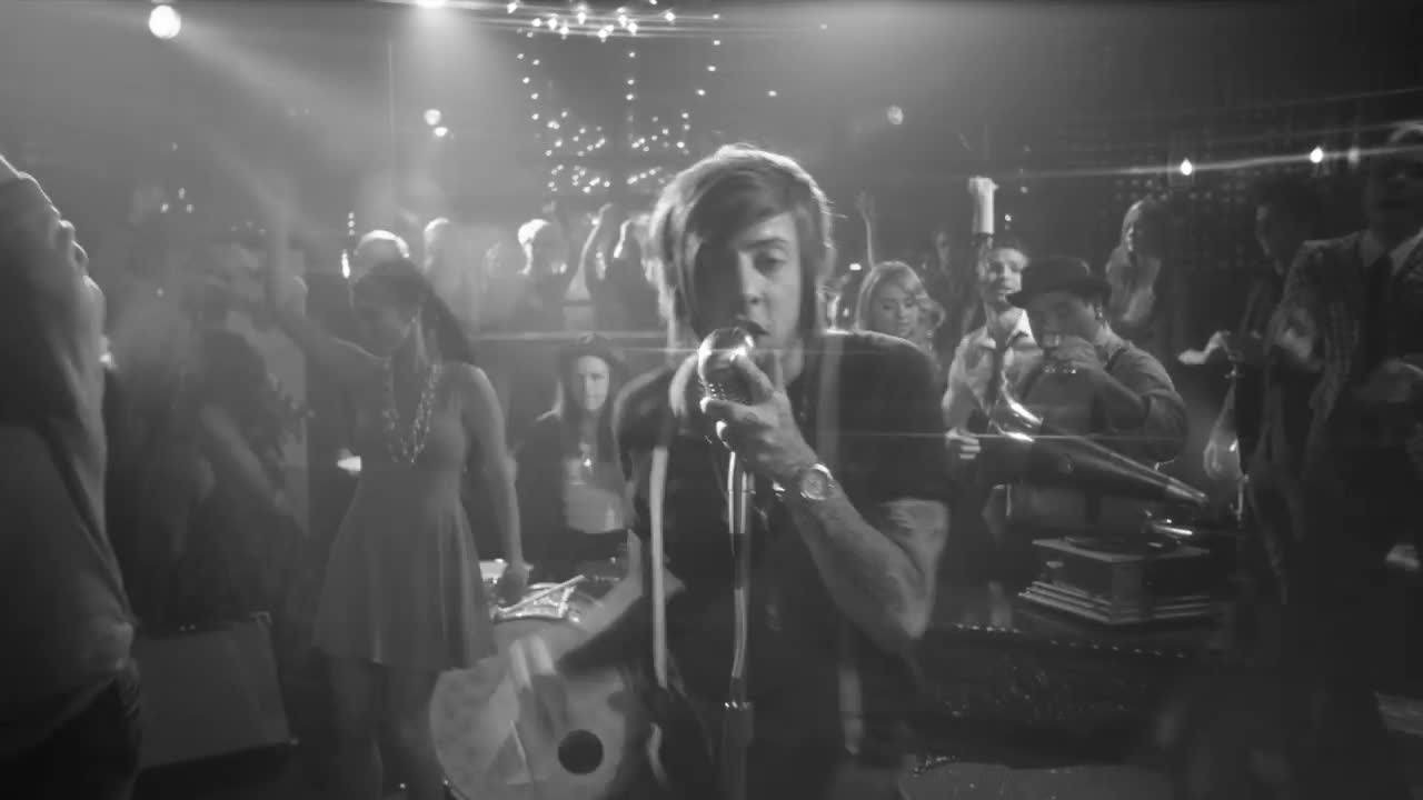 Breathe Carolina - Hit and Run