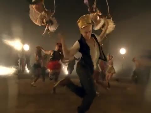Britney Spears - Circus