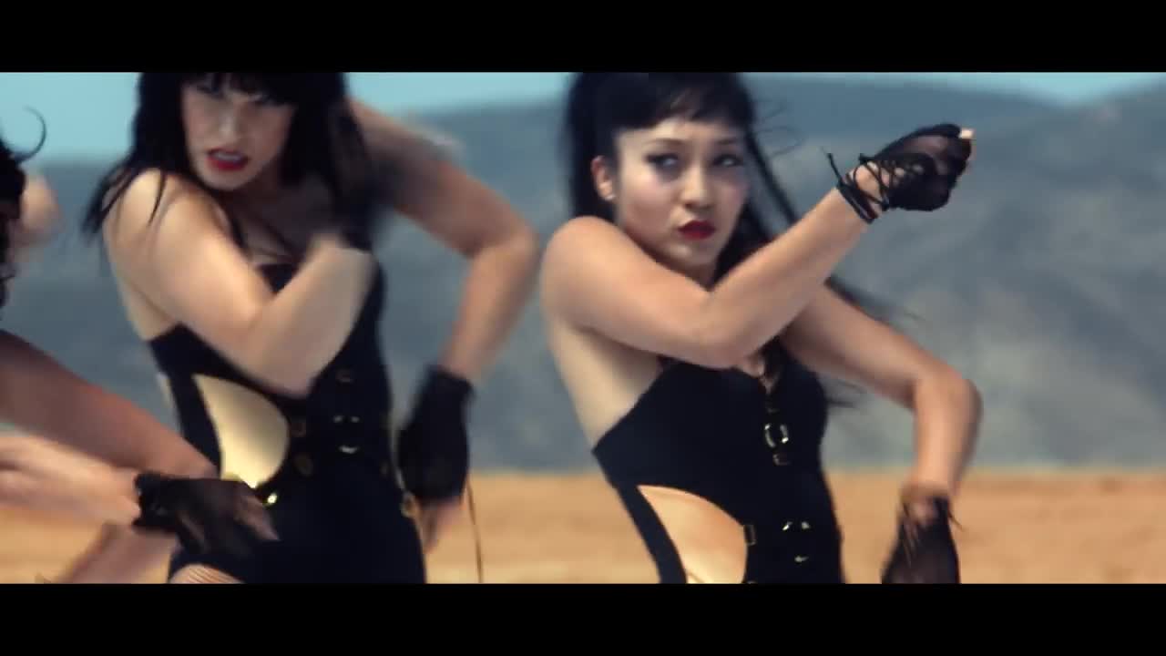 Britney Spears - Work B**ch