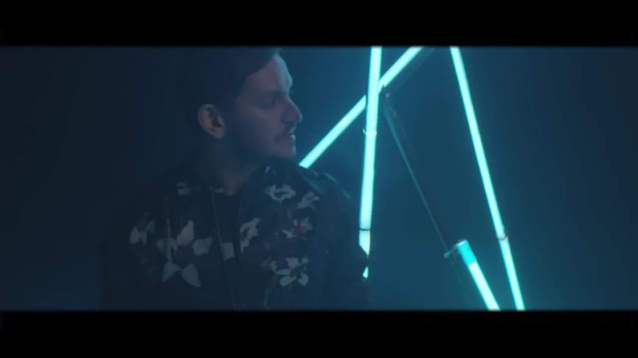 Burak Yeter - Crash