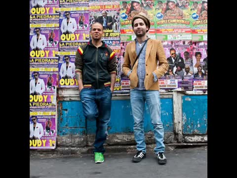 Calle 13 - Fuera de la atmósfera del cráneo
