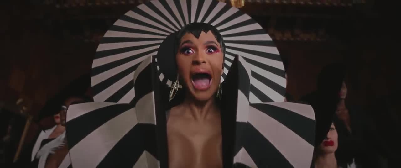 Cardi B - Money
