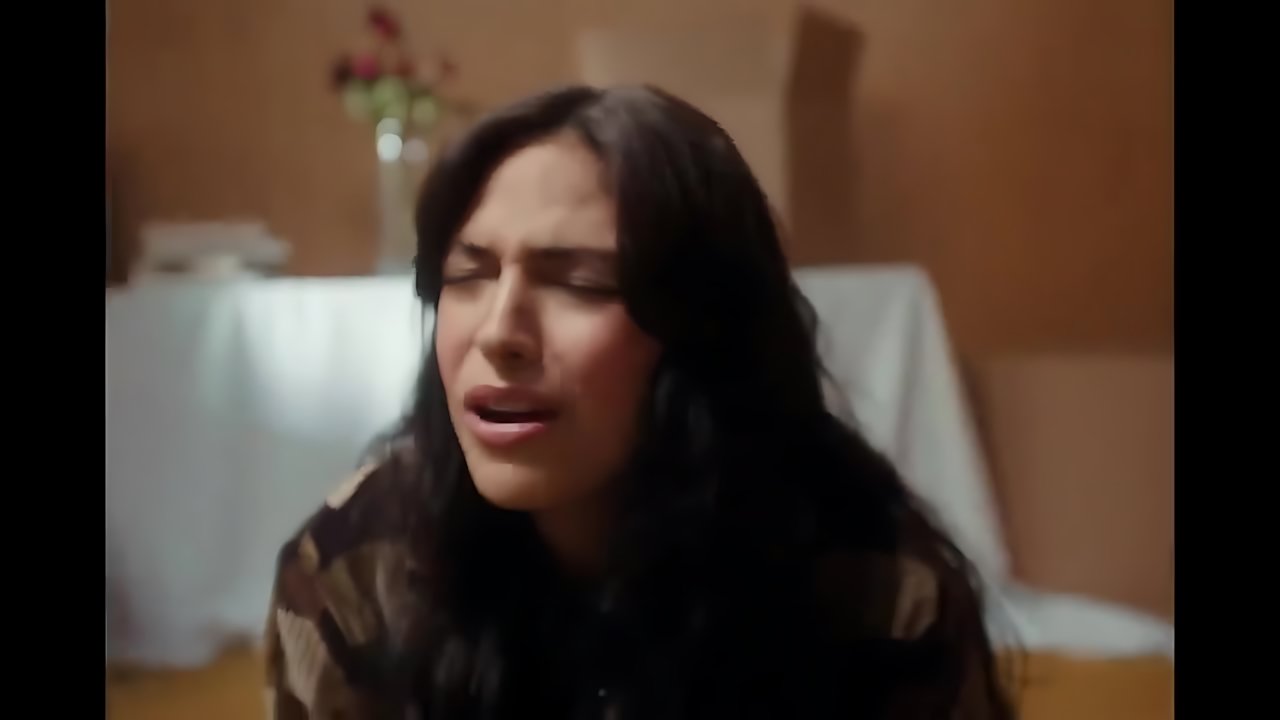 Carmen DeLeon - Bésame Bonito