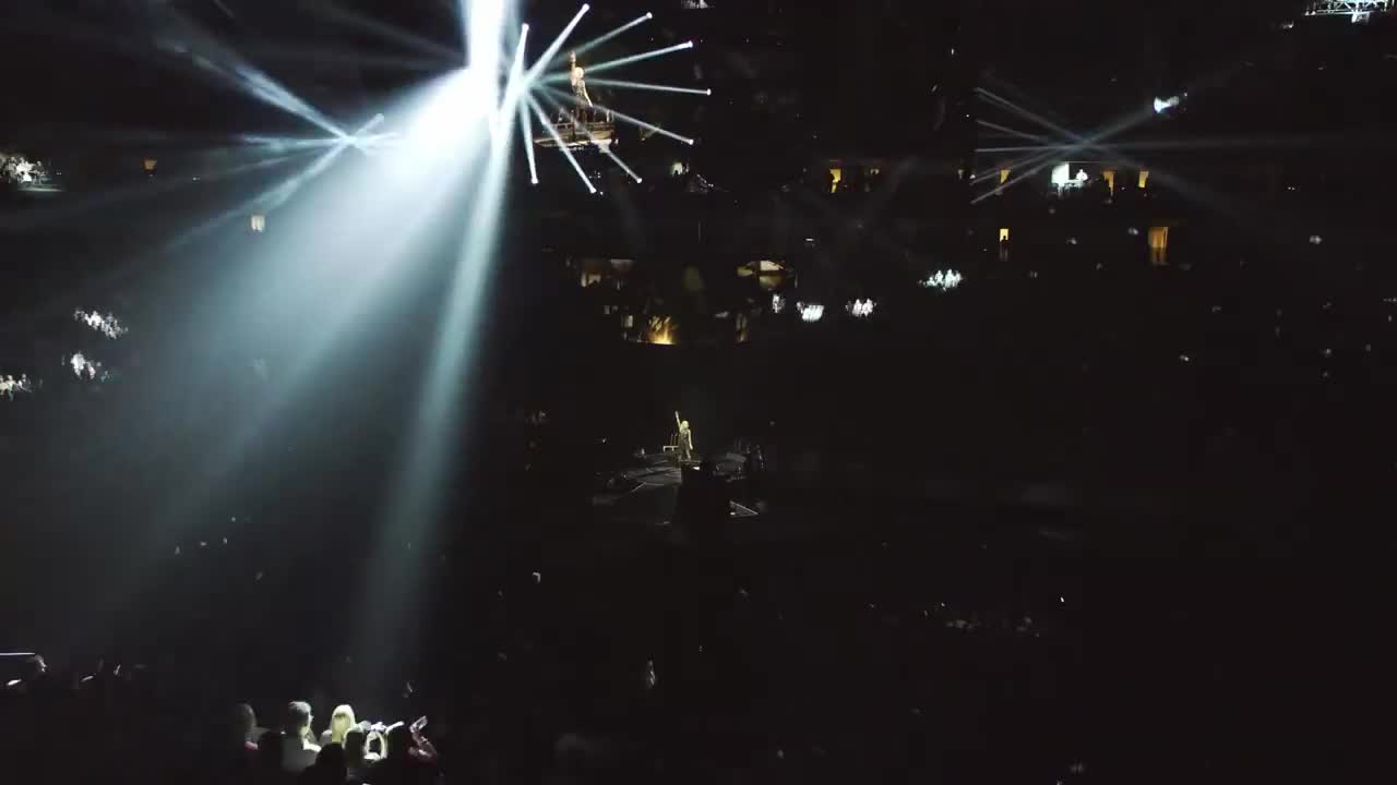 Carrie Underwood - Church Bells