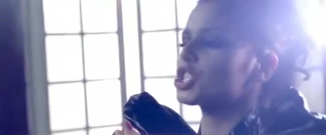 Cheryl - Parachute