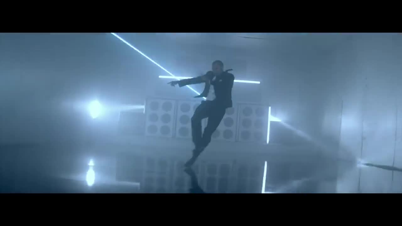 Chris Brown - Turn Up the Music
