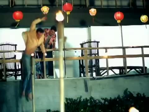 Christina Aguilera - Genie in a Bottle