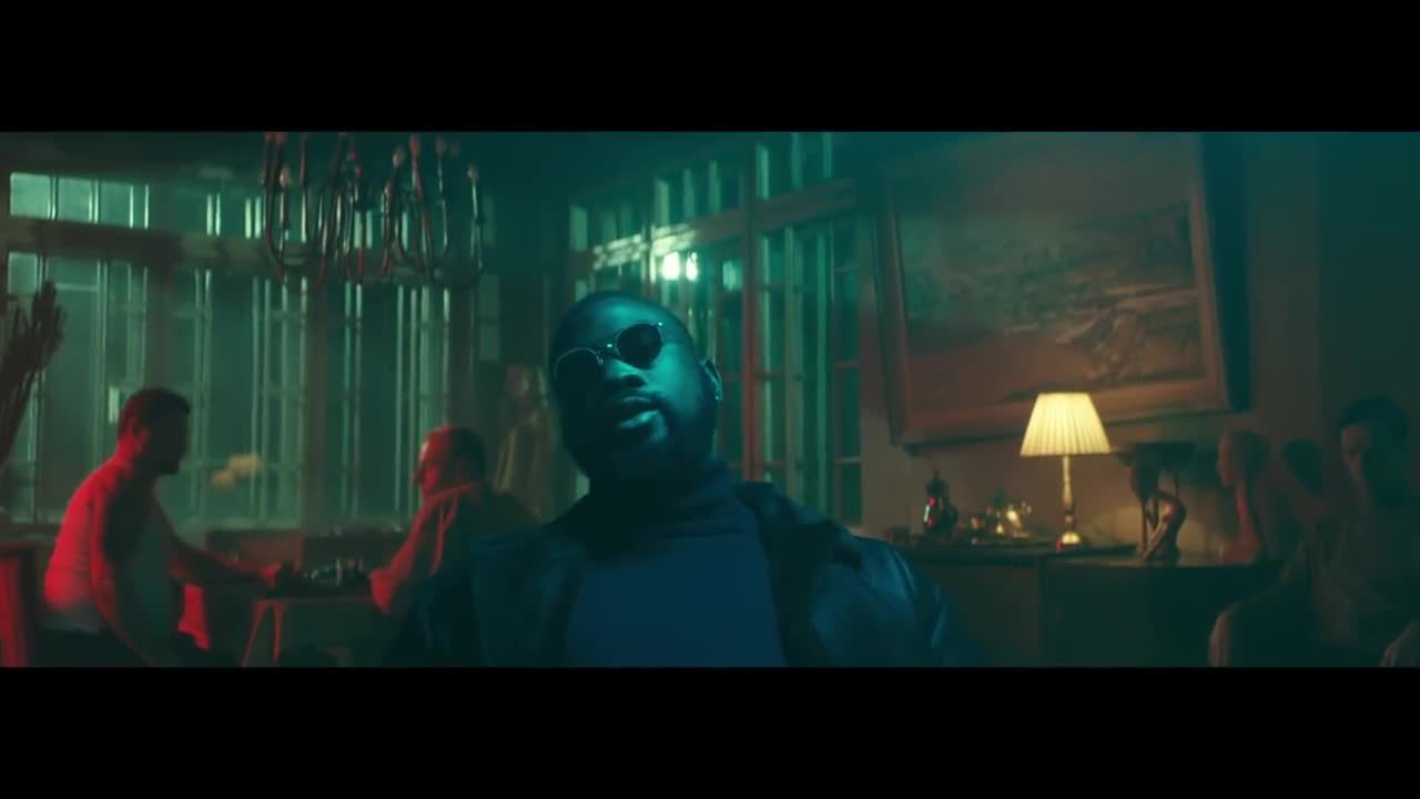 Damso - Γ. Mosaïque solitaire