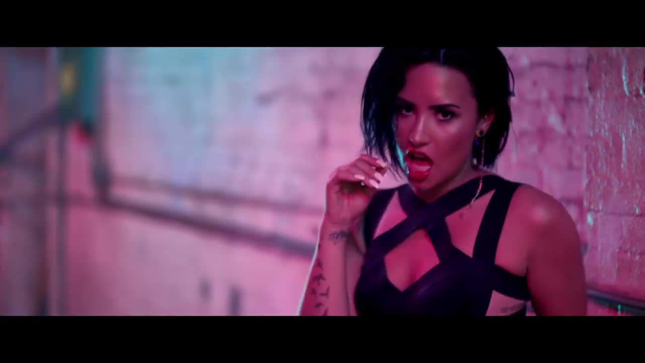 Demi Lovato - Cool for the Summer