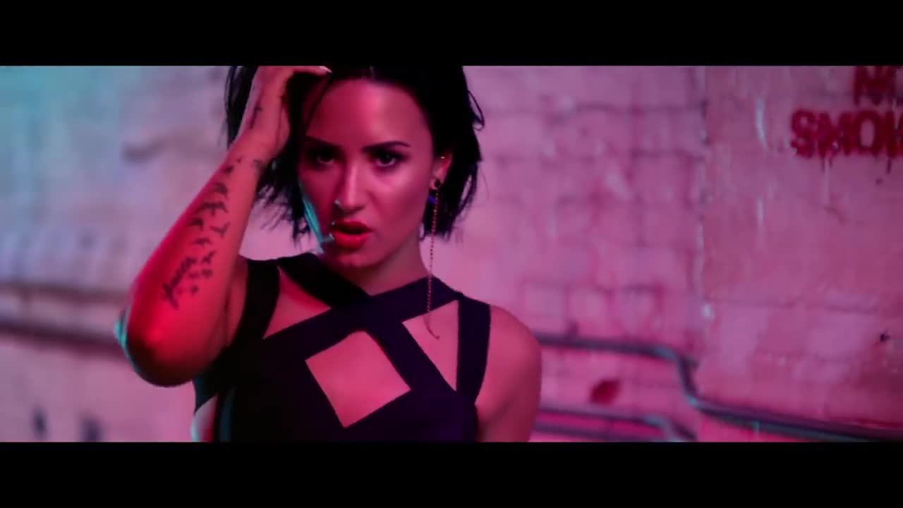 Demi Lovato - Cool for the Summer