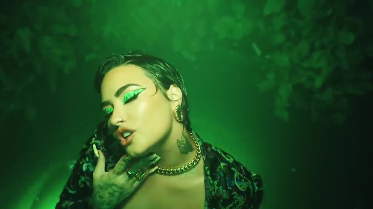 Demi Lovato - Melon Cake