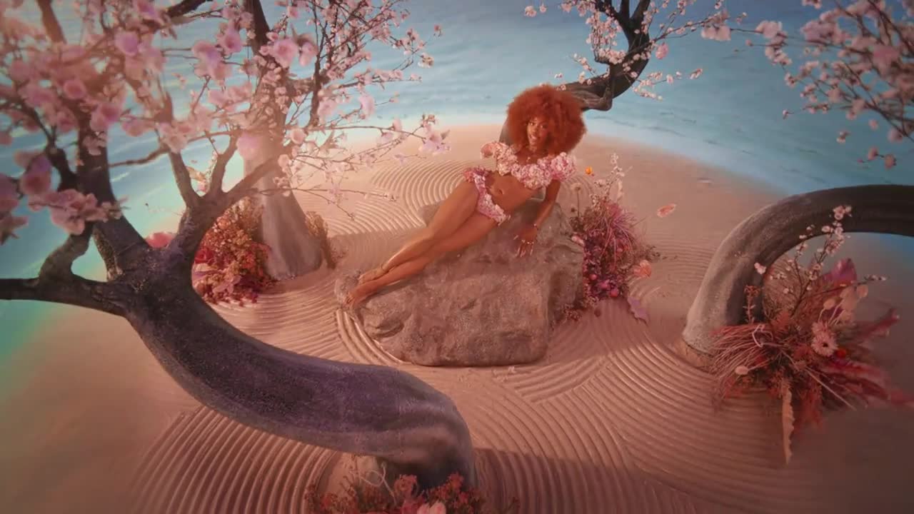 Doja Cat - Kiss Me More