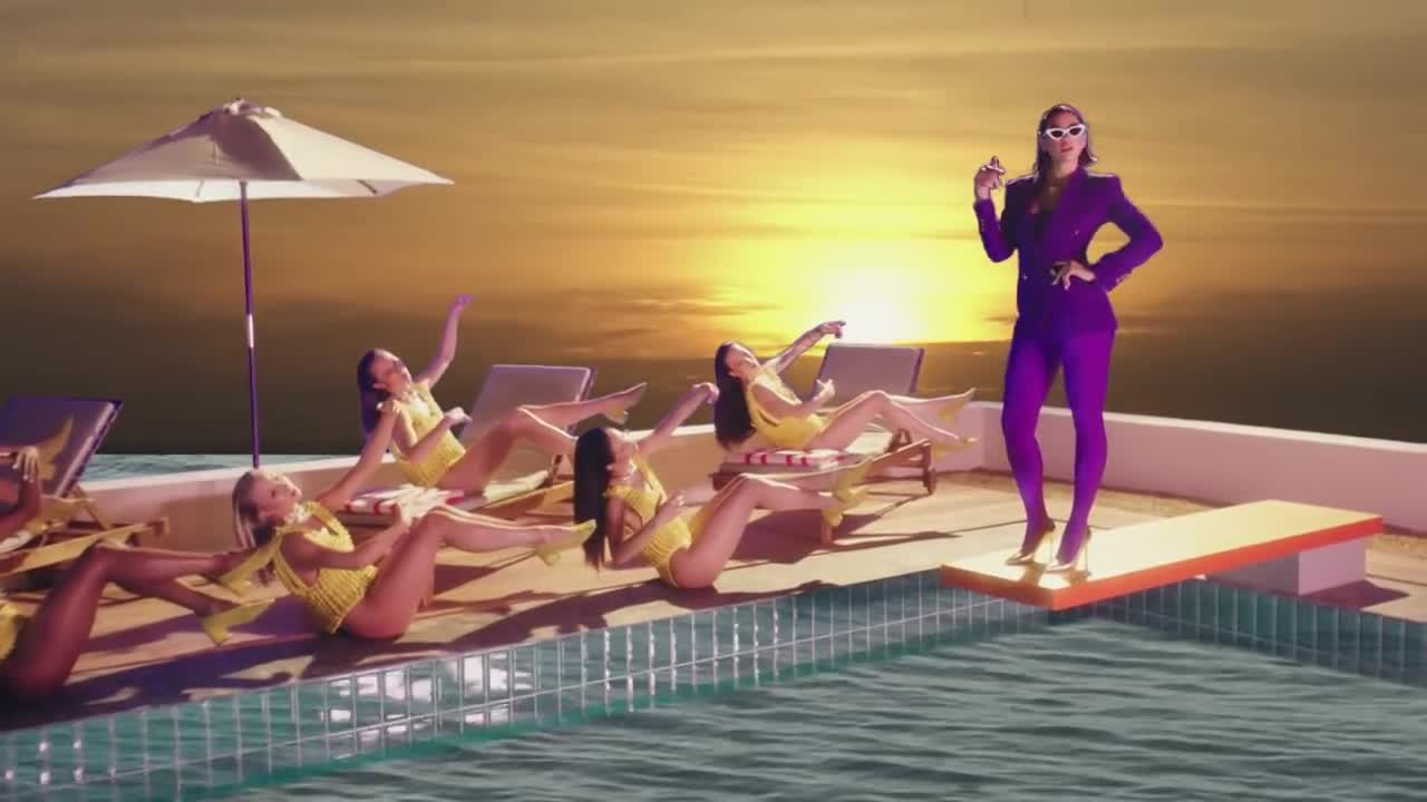Dua Lipa - One Kiss