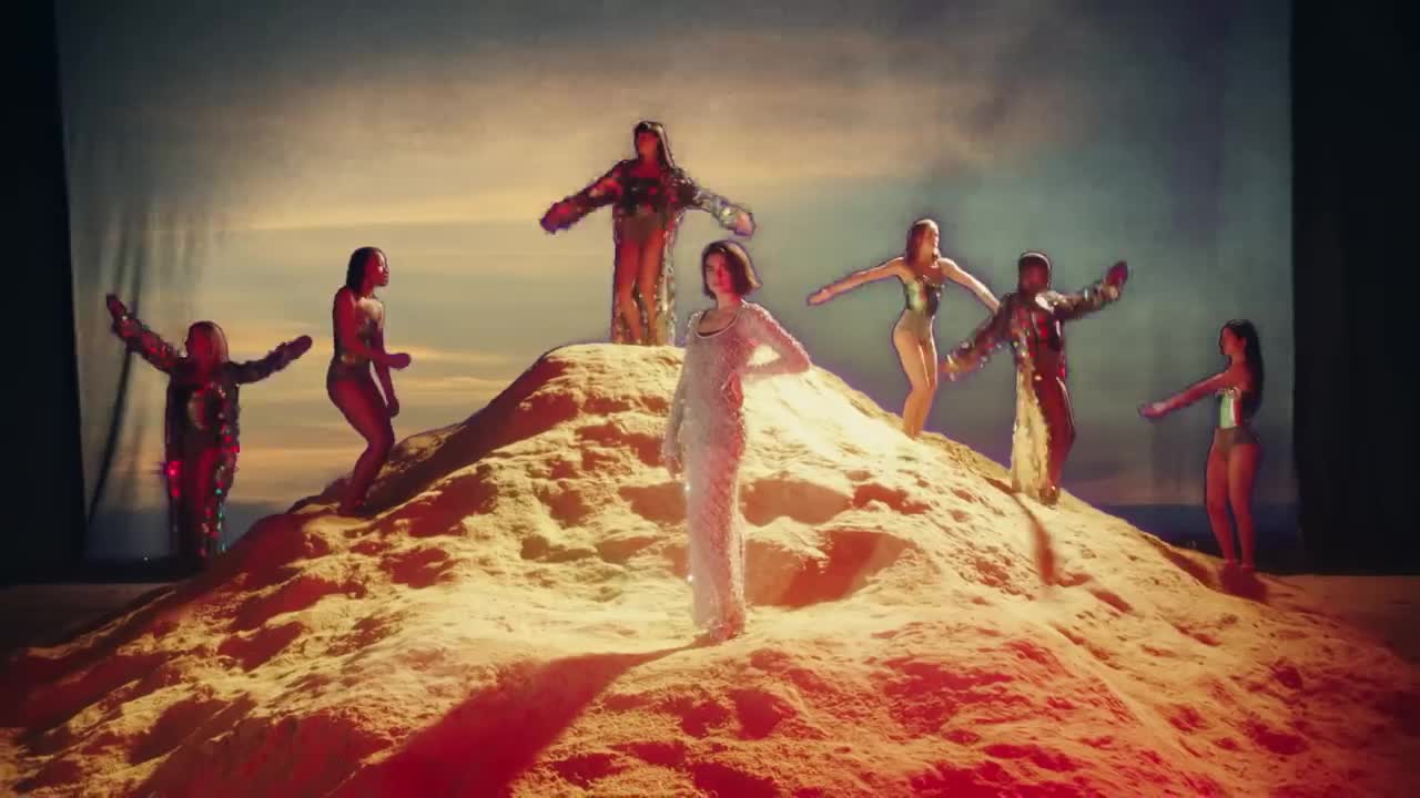 Dua Lipa - One Kiss
