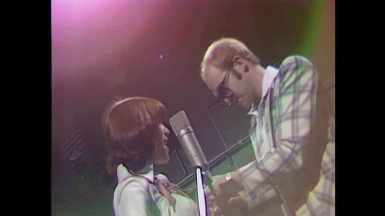 Elton John - Don't Go Breaking My Heart