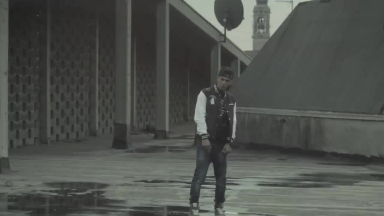Emis Killa - Scordarmi chi ero