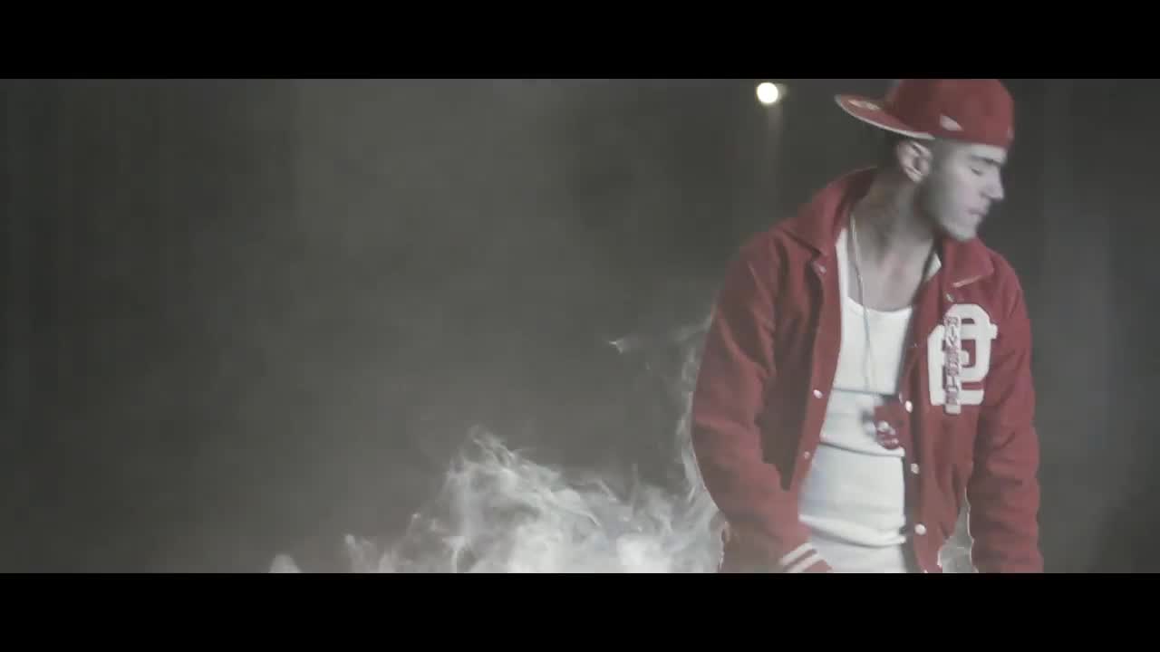 Emis Killa - Sulla Luna (intro)