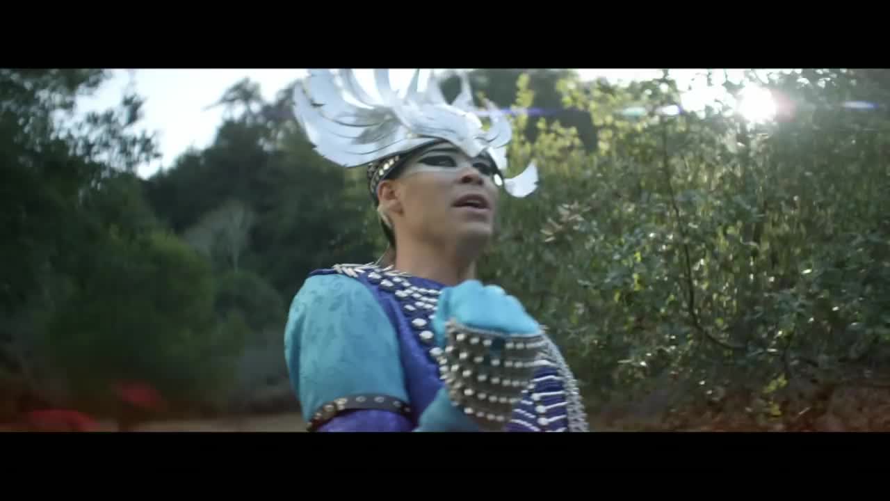 Empire of the Sun - Alive