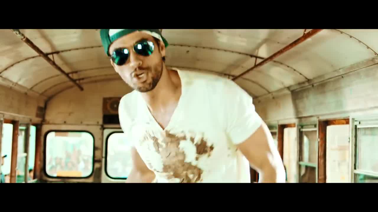 Enrique Iglesias - Súbeme la radio (remix)