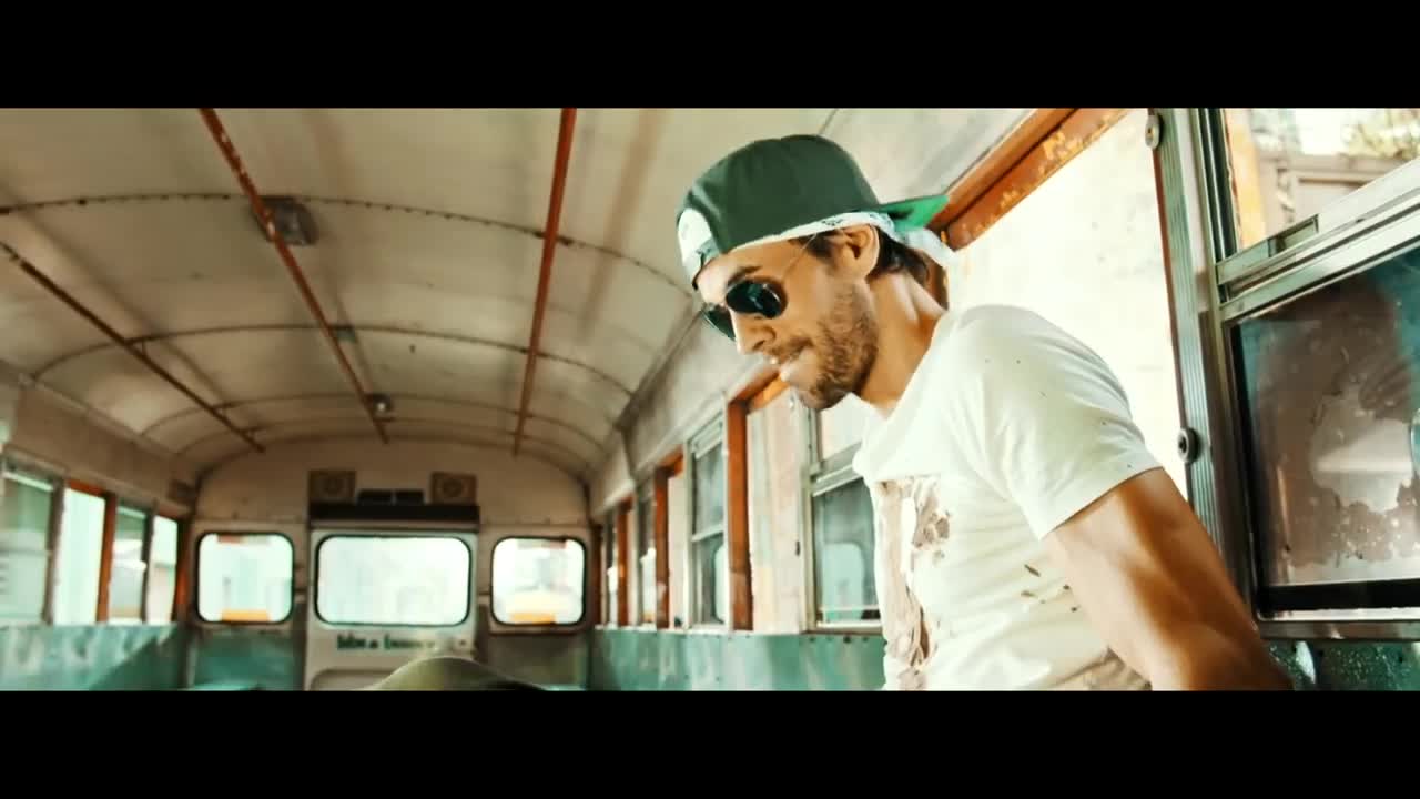 Enrique Iglesias - Súbeme la radio (remix)